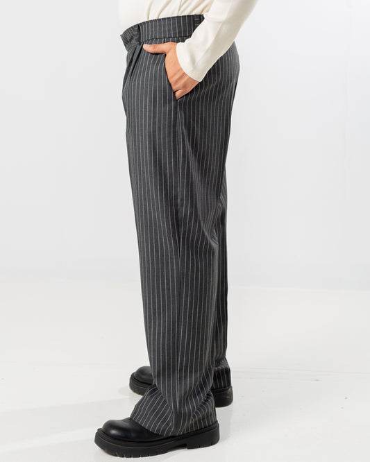 GREY PINSTRIPED PLEATED PANT