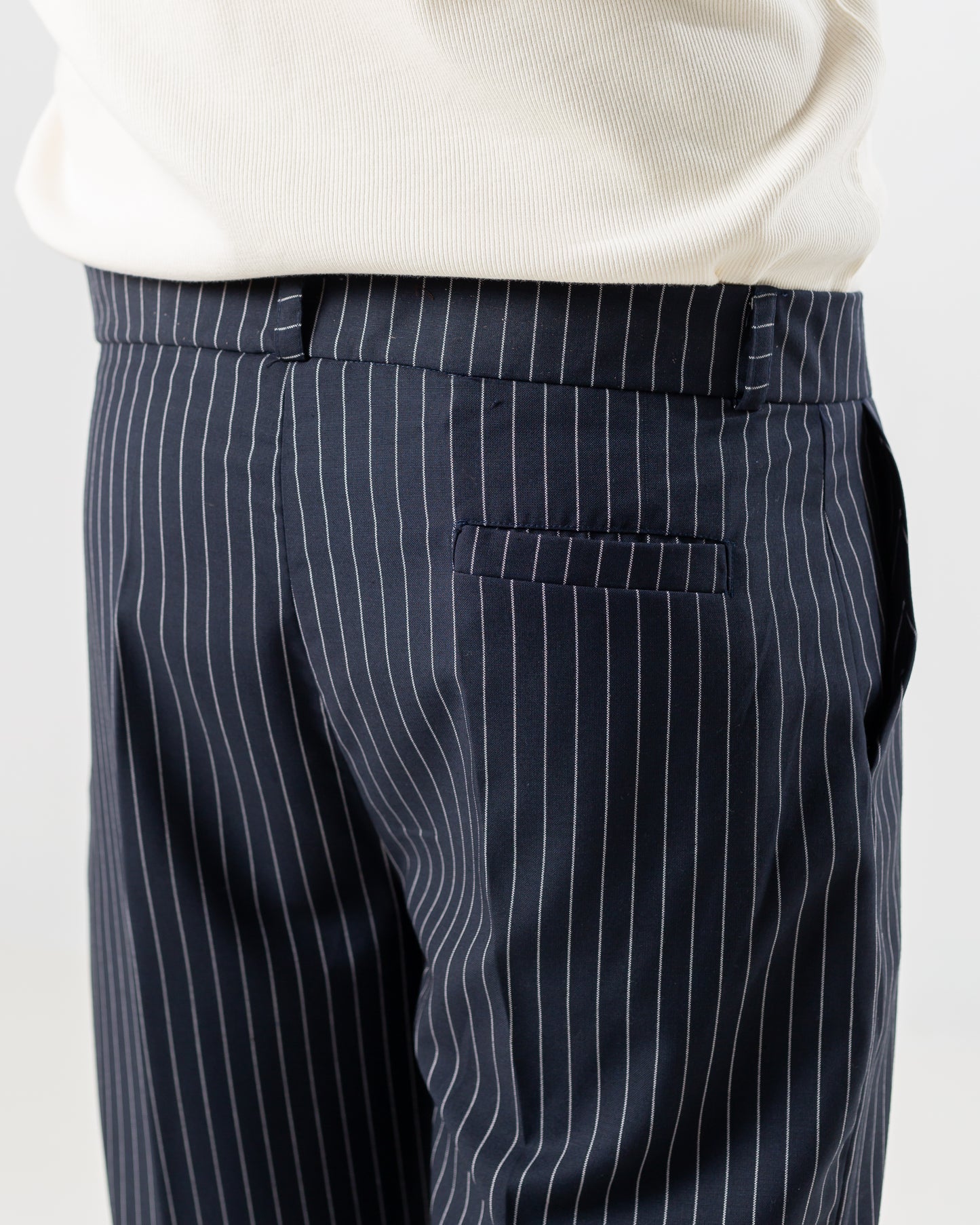 BLUE PINSTRIPED PLEATED PANT