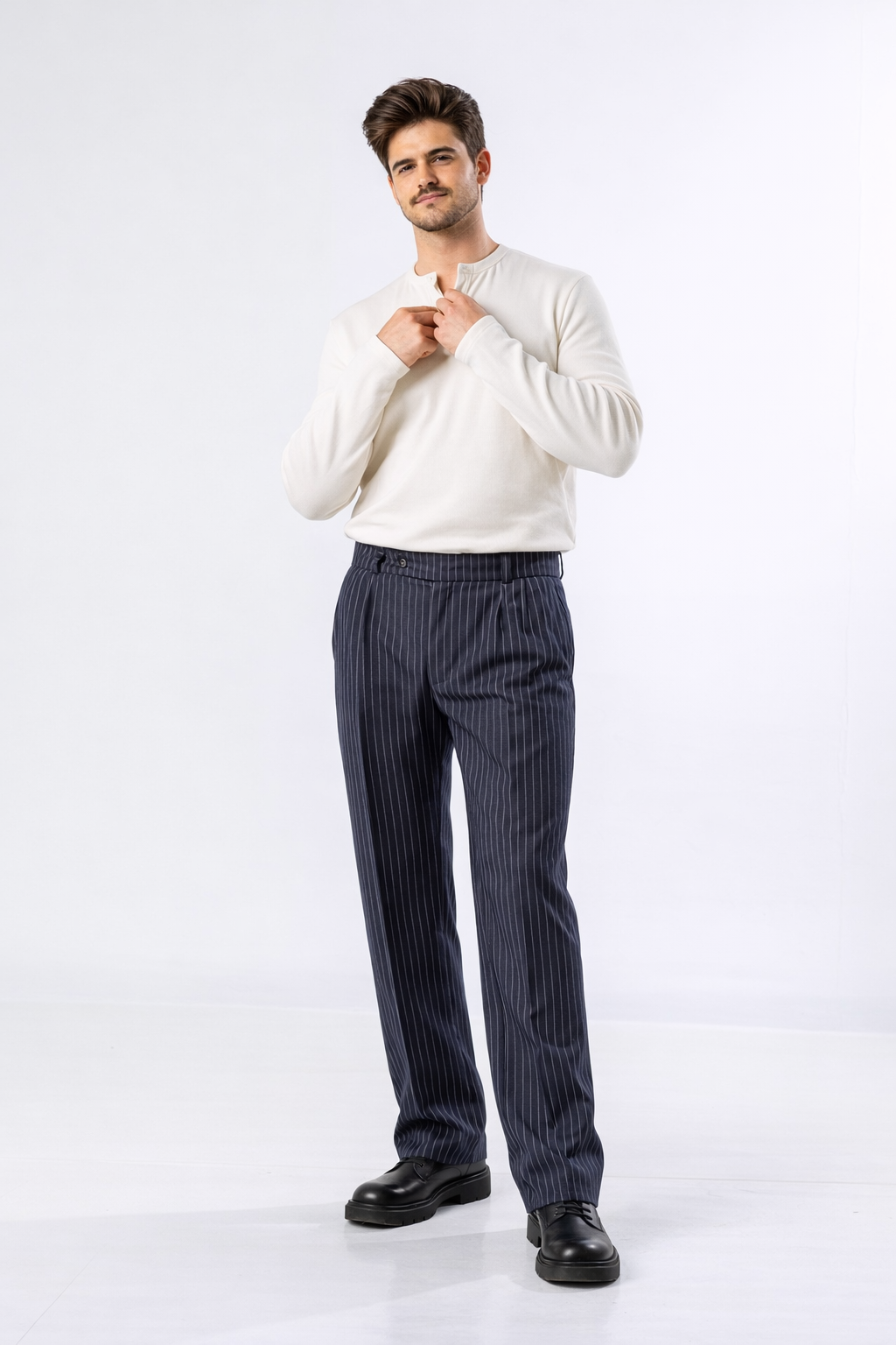 BLUE PINSTRIPED PLEATED PANT