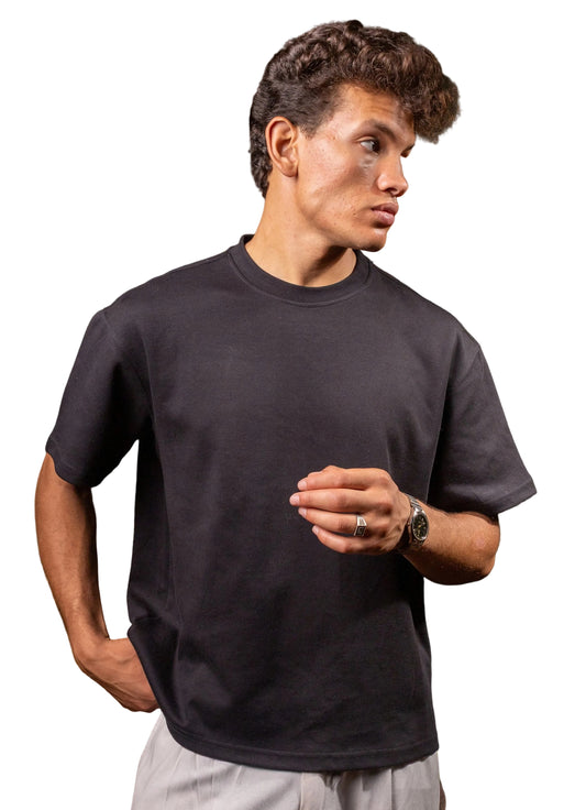 CROPPED BLACK T-SHIRT